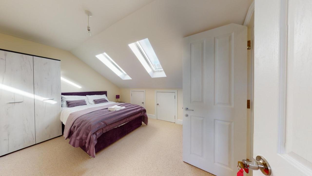 Blythe Park House Homestay London