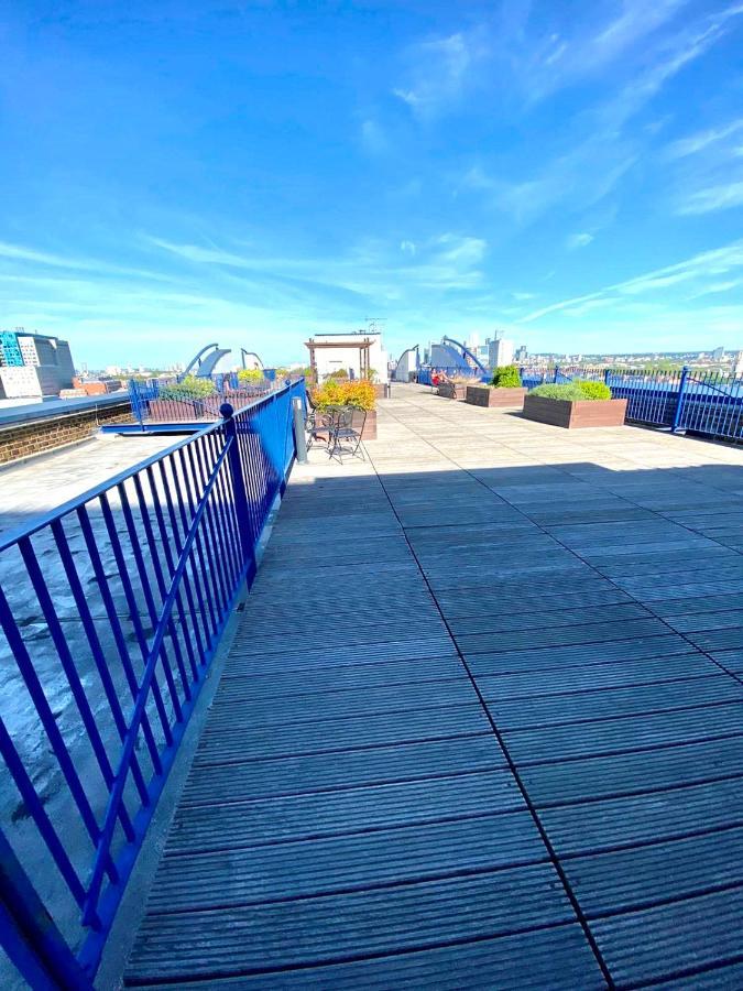 Apartment 2 Bedrooms, Seperate Recption, Full Kitchen, Free Parking