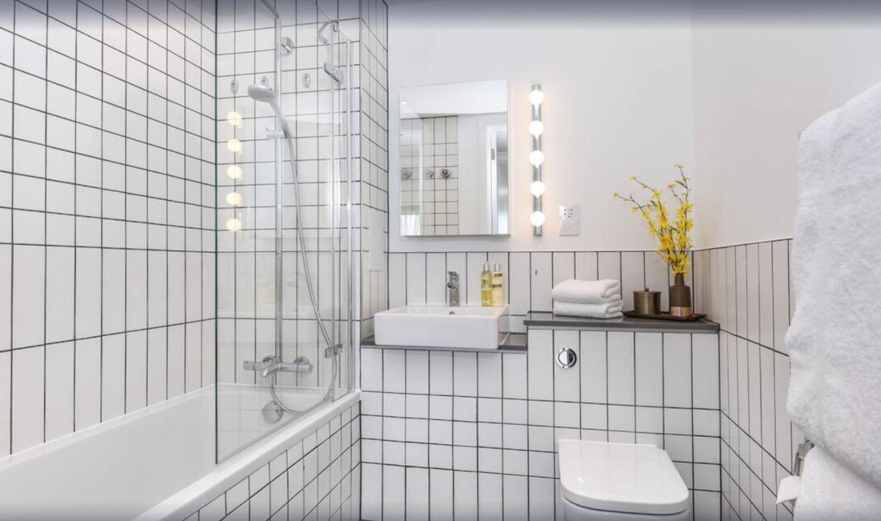 Charles Hope Millharbour Apartment