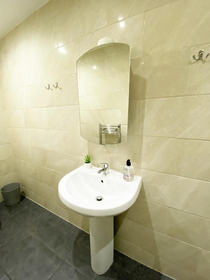 London's East End 2 Bedroom *