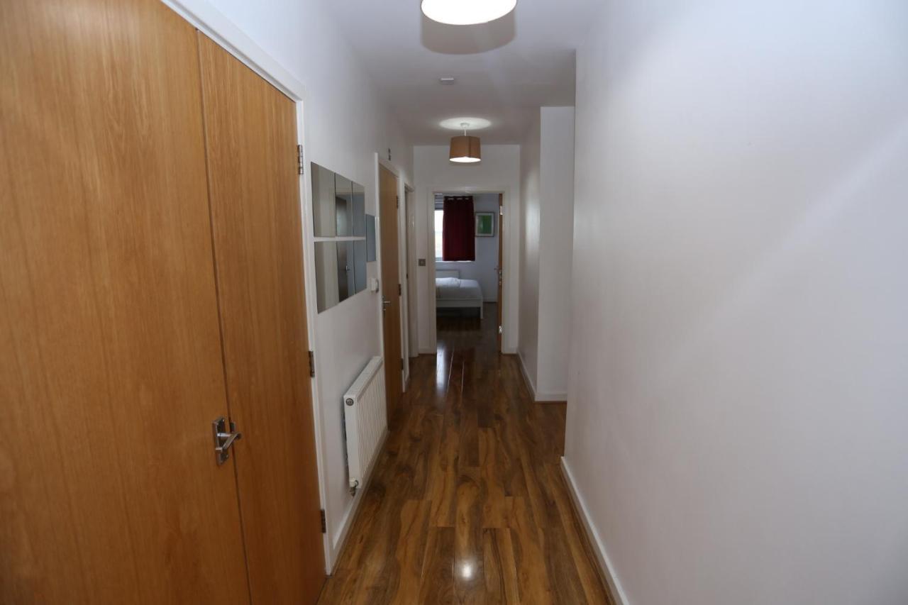 Lovely 2 Bed 2 Toilet Hill House River View *