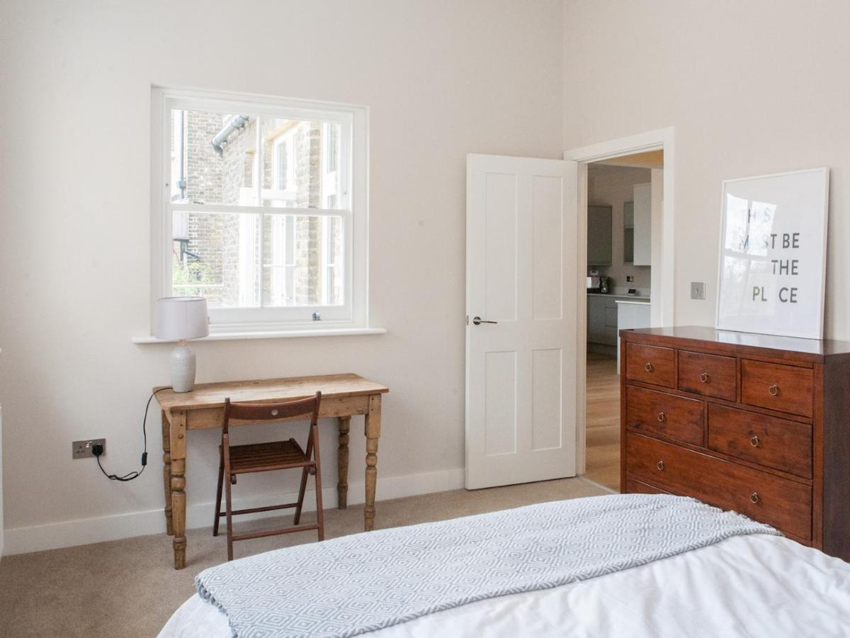 Pass The Keys - Spacious Flat With Private Sun Terrace In South East Apartment *