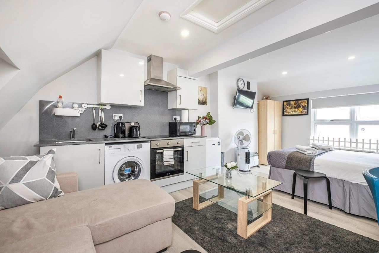 Apartment Securematics Superior Studio London