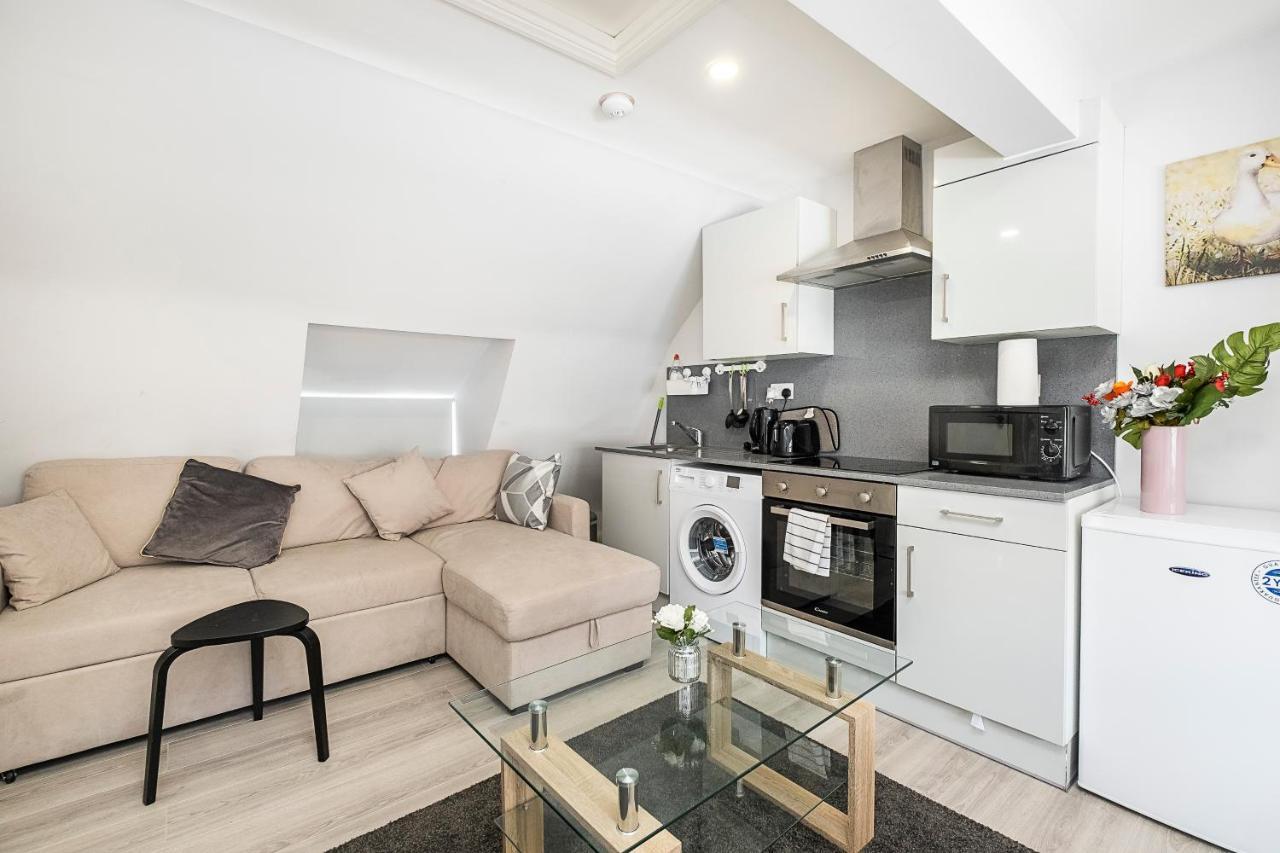 Securematics Superior Studio Apartment *
