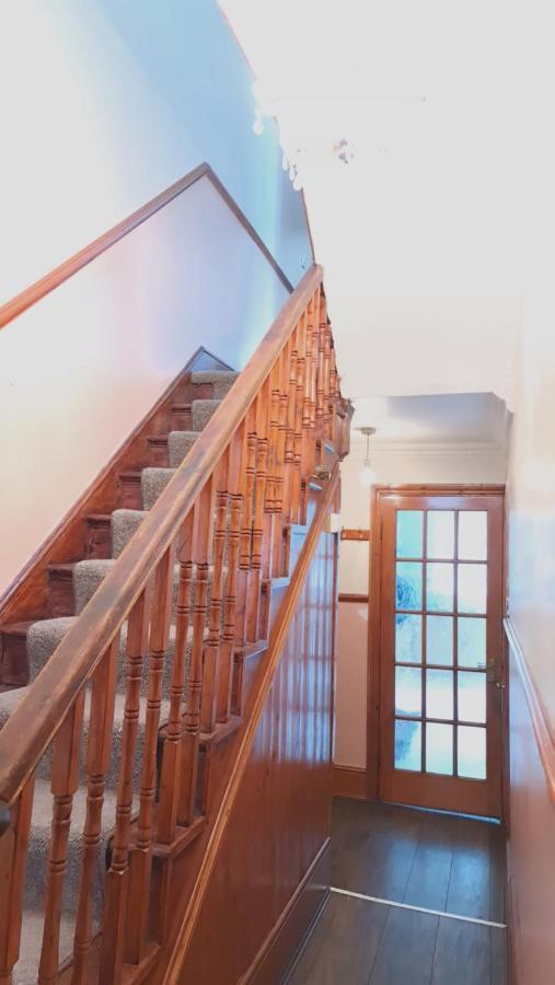 Bed & Breakfast Stayeasy In Trendy Heart Of *