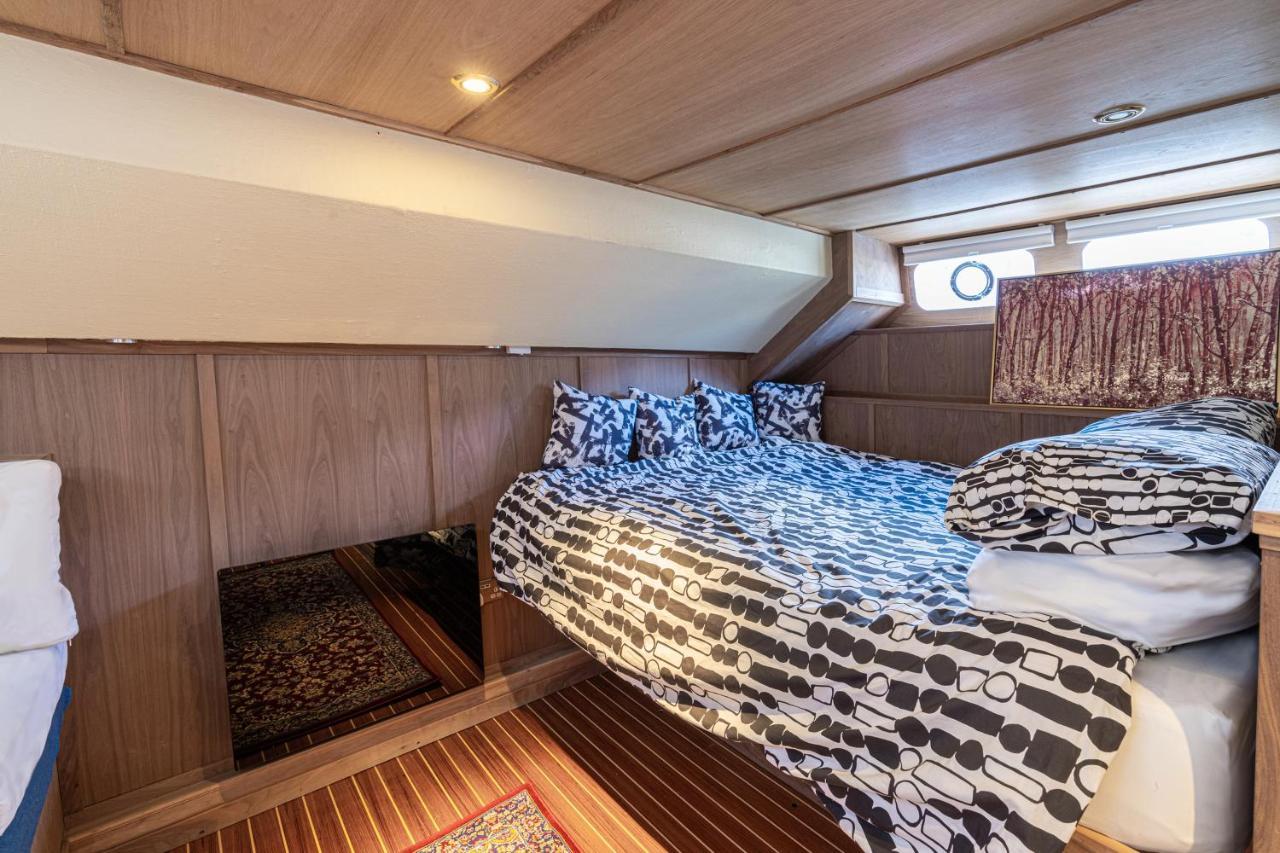 Apartment Rustic 2-bed Houseboat On The River Thames, In East London