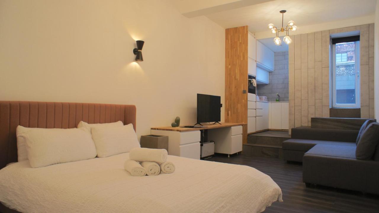 Shoreditch Place *