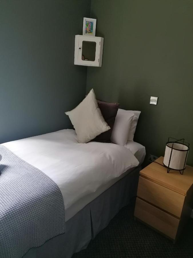 Old Ship Hackney 4*