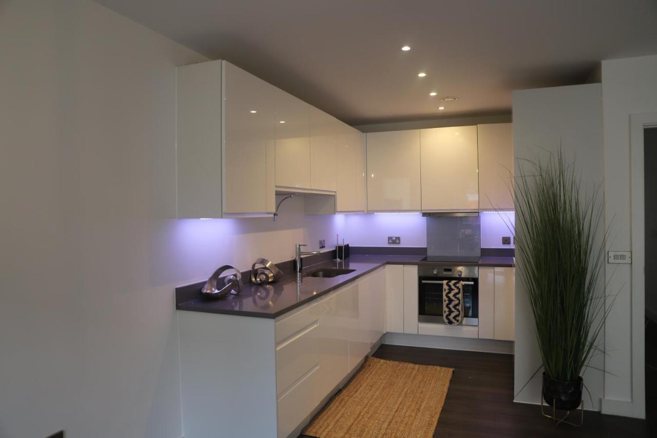 Beautiful 2Bed Apartment 5 Mins From London Bridge. Apartamento *