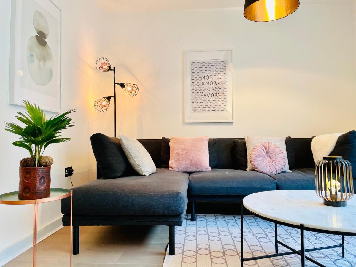 Holiday home Olympic Family Home, With Own Garden Bliss London