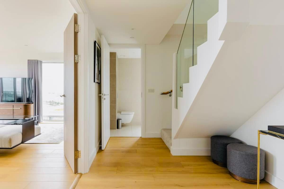 Executive Waterfront Split Penthouse * Londres