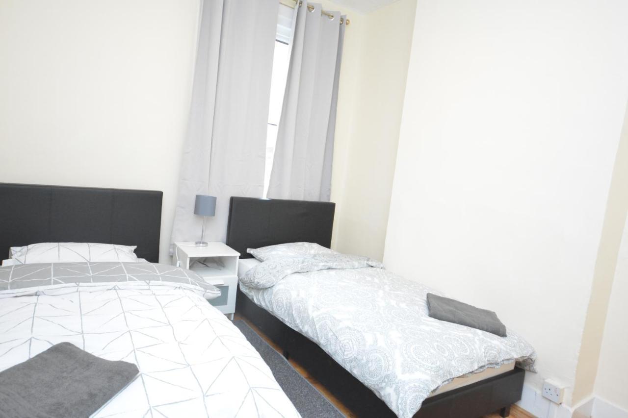 Holiday home Cheerful 4 Bedroom House In Greater *