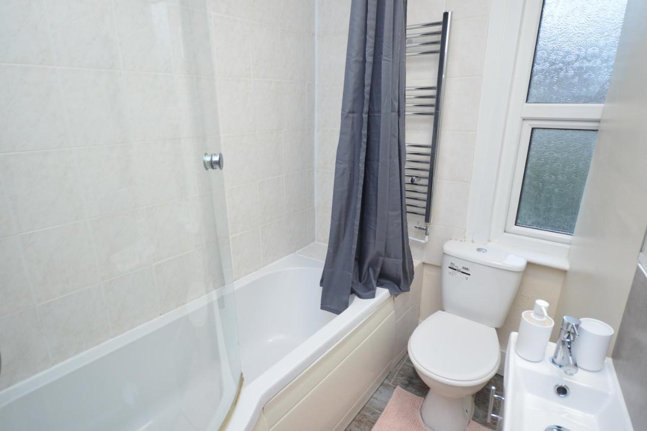 Holiday home Cheerful 4 Bedroom House In Greater