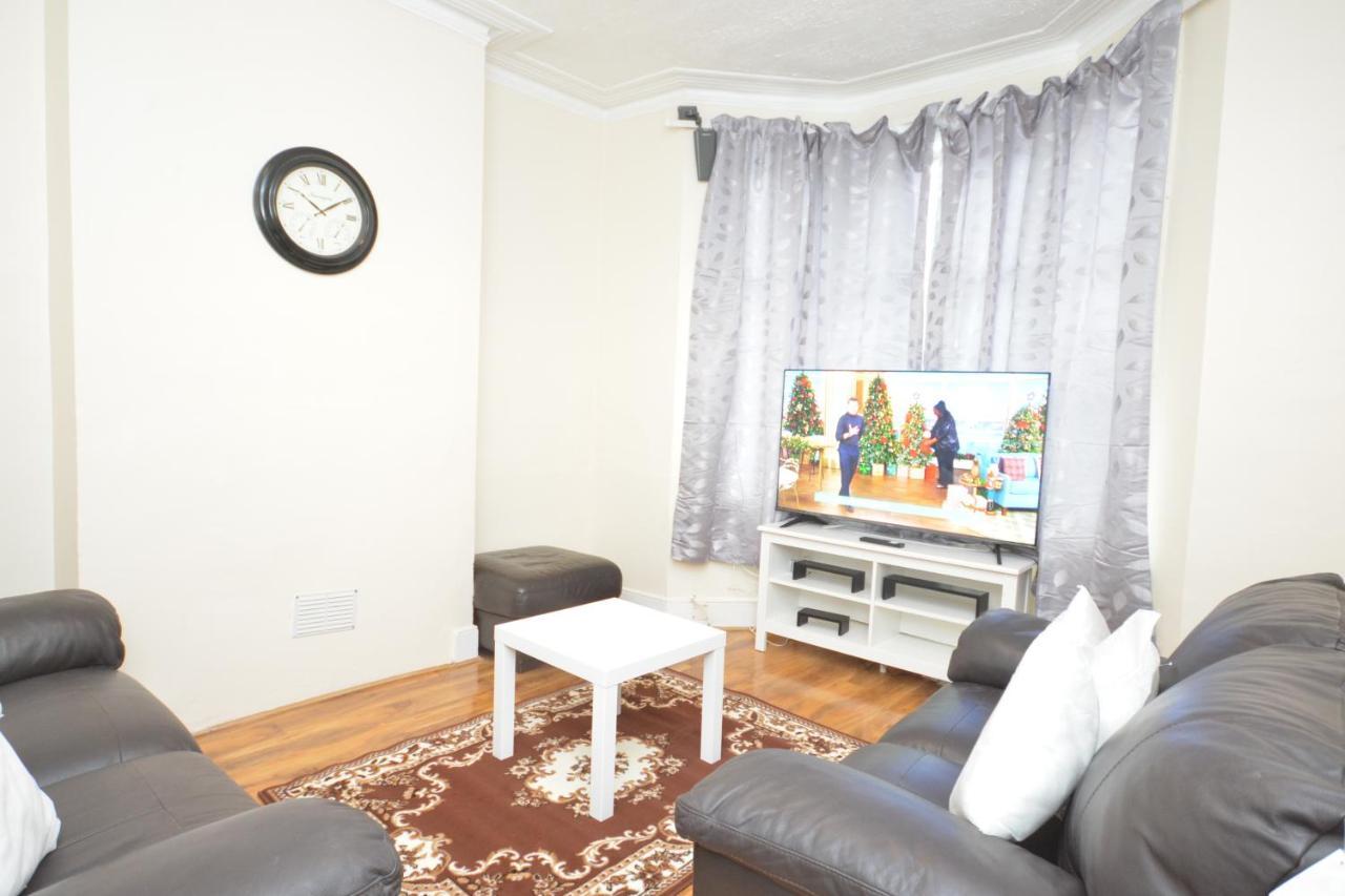 Holiday home Cheerful 4 Bedroom House In Greater