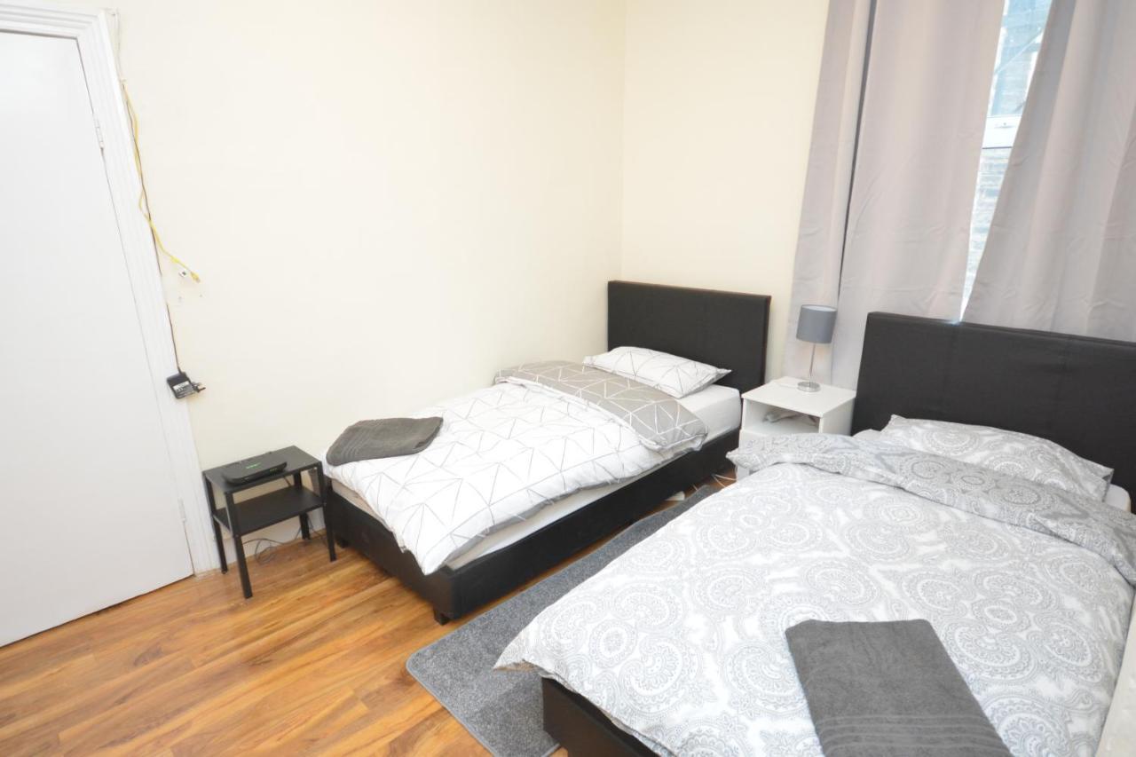 Cheerful 4 Bedroom House In Greater Holiday home *