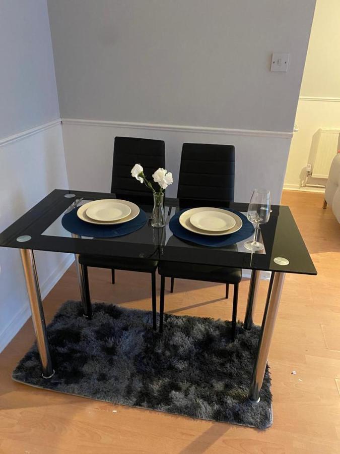 Apartment 2 Bedroom Lovely In Woolwich