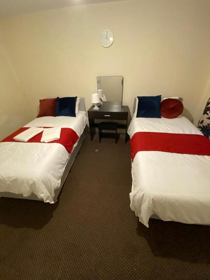 2 Bedroom Lovely In Woolwich Apartment London