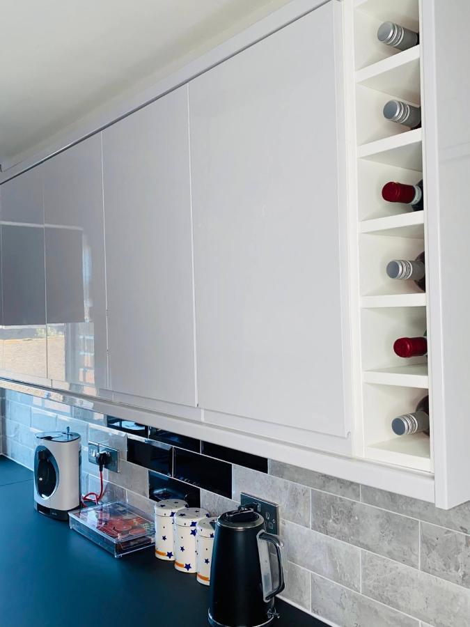 Bright, Spacious, Modern Interior Decor 2 Bedrooms With Amazing Views Londres