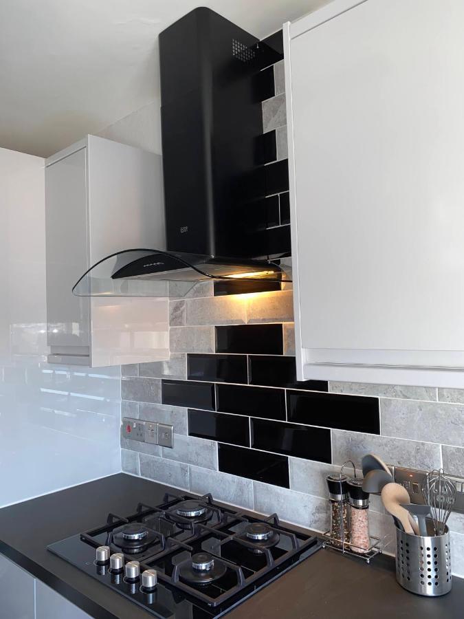 Apartamento Bright, Spacious, Modern Interior Decor 2 Bedrooms With Amazing Views Londres