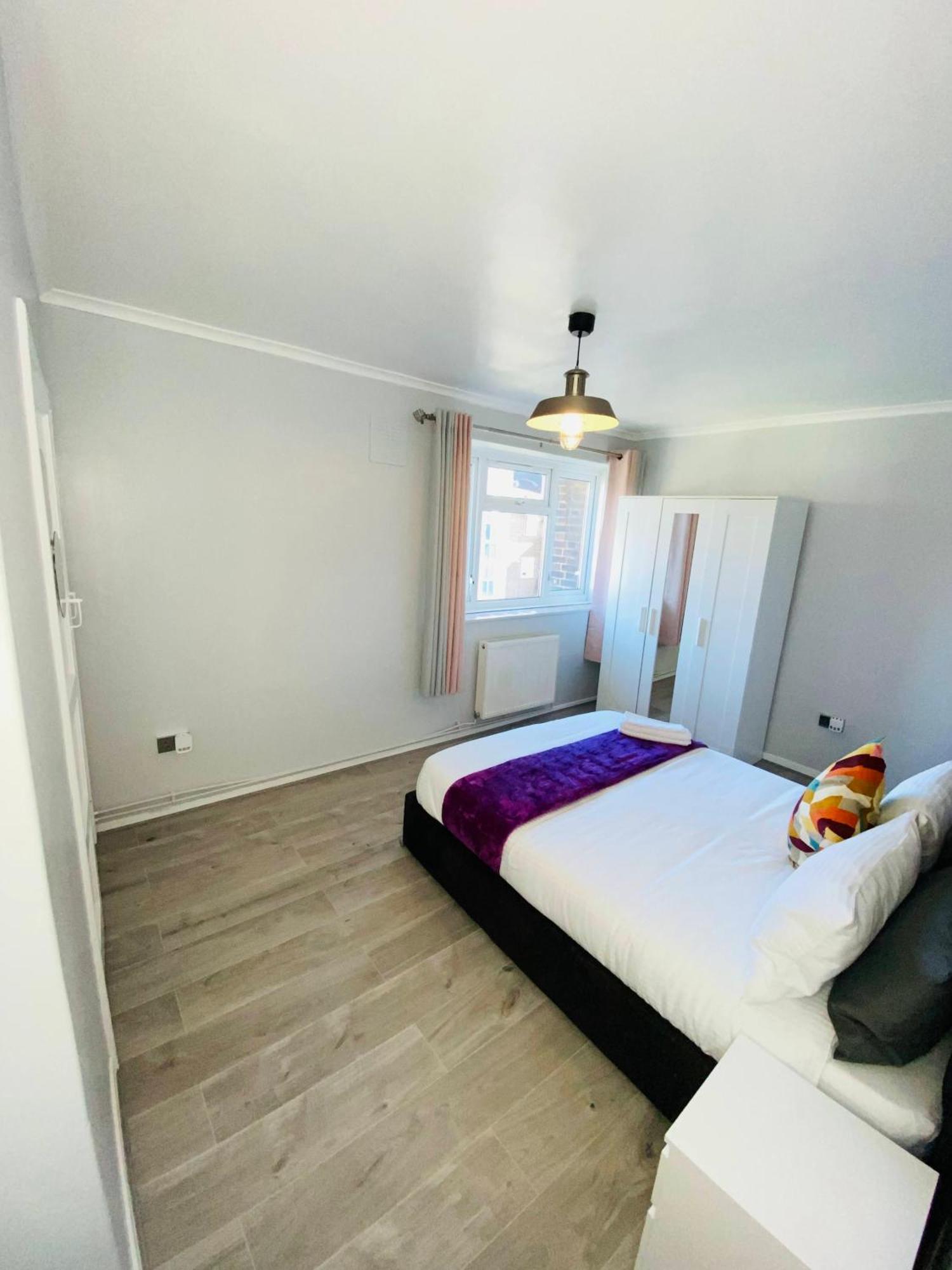 Apartamento Bright, Spacious, Modern Interior Decor 2 Bedrooms With Amazing Views Londres