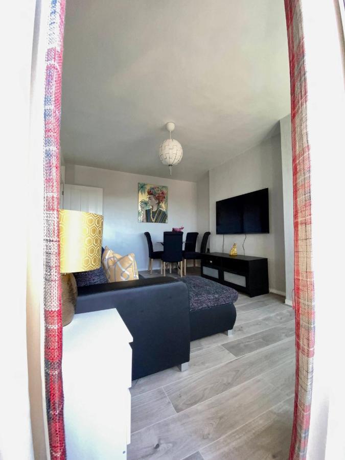 Bright, Spacious, Modern Interior Decor 2 Bedrooms With Amazing Views Apartamento Londres