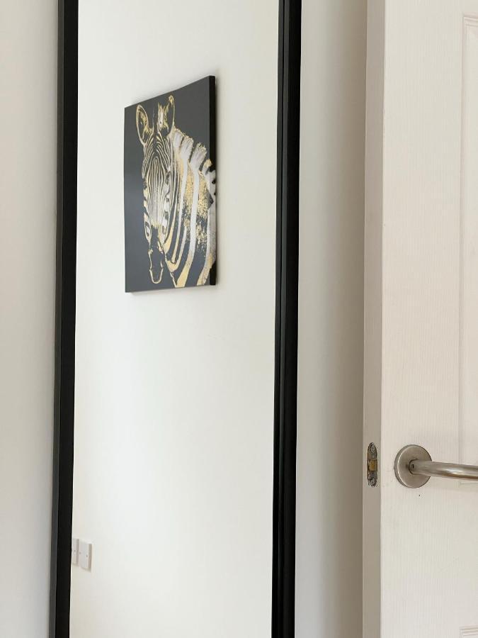 Lovely 1 Bedroom In South East Apartment