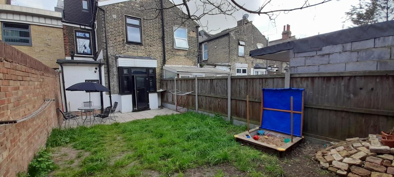 Homestay Comfy Fenia London