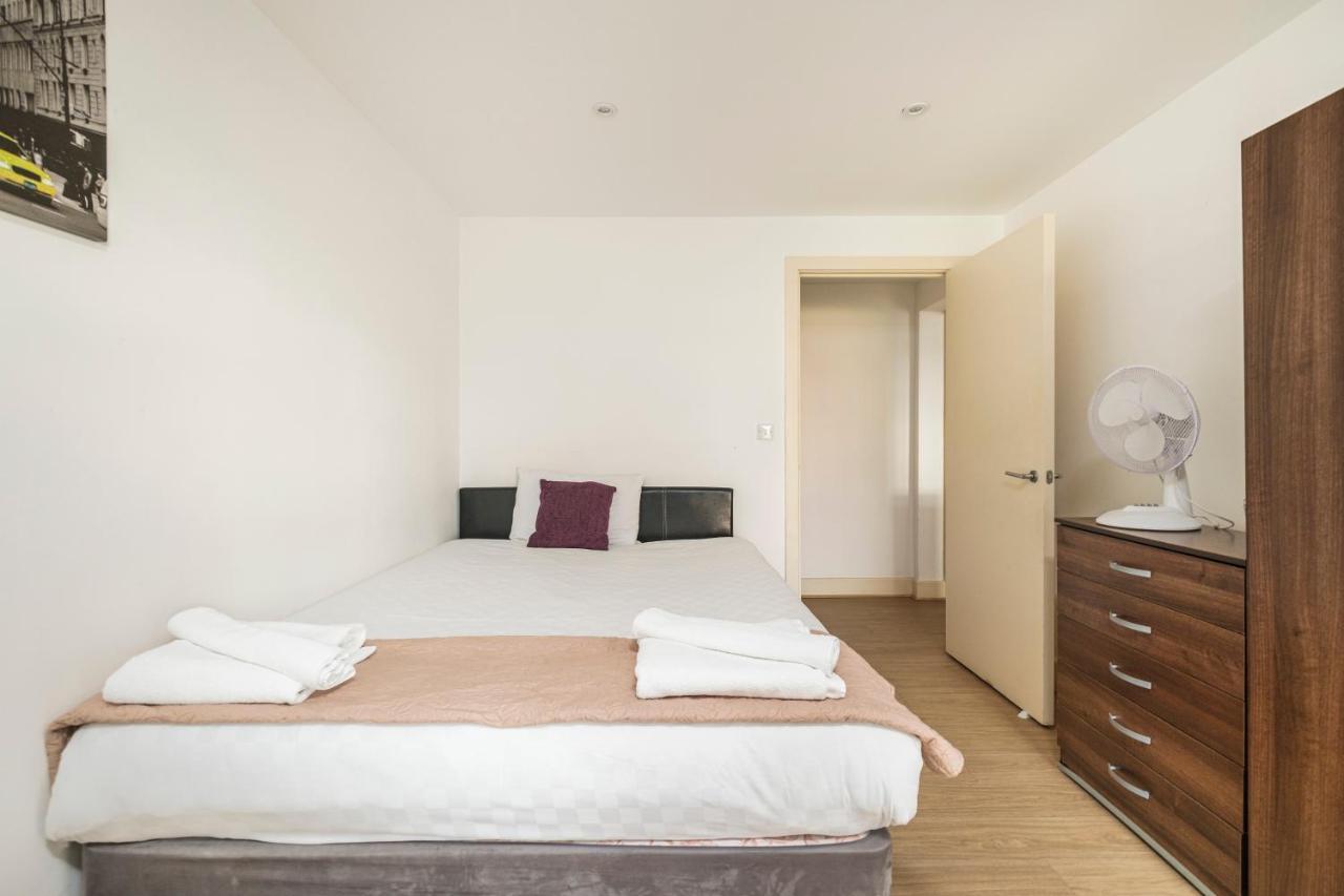 Canary Wharf/docklands/excel Spacious Apt E14 * London
