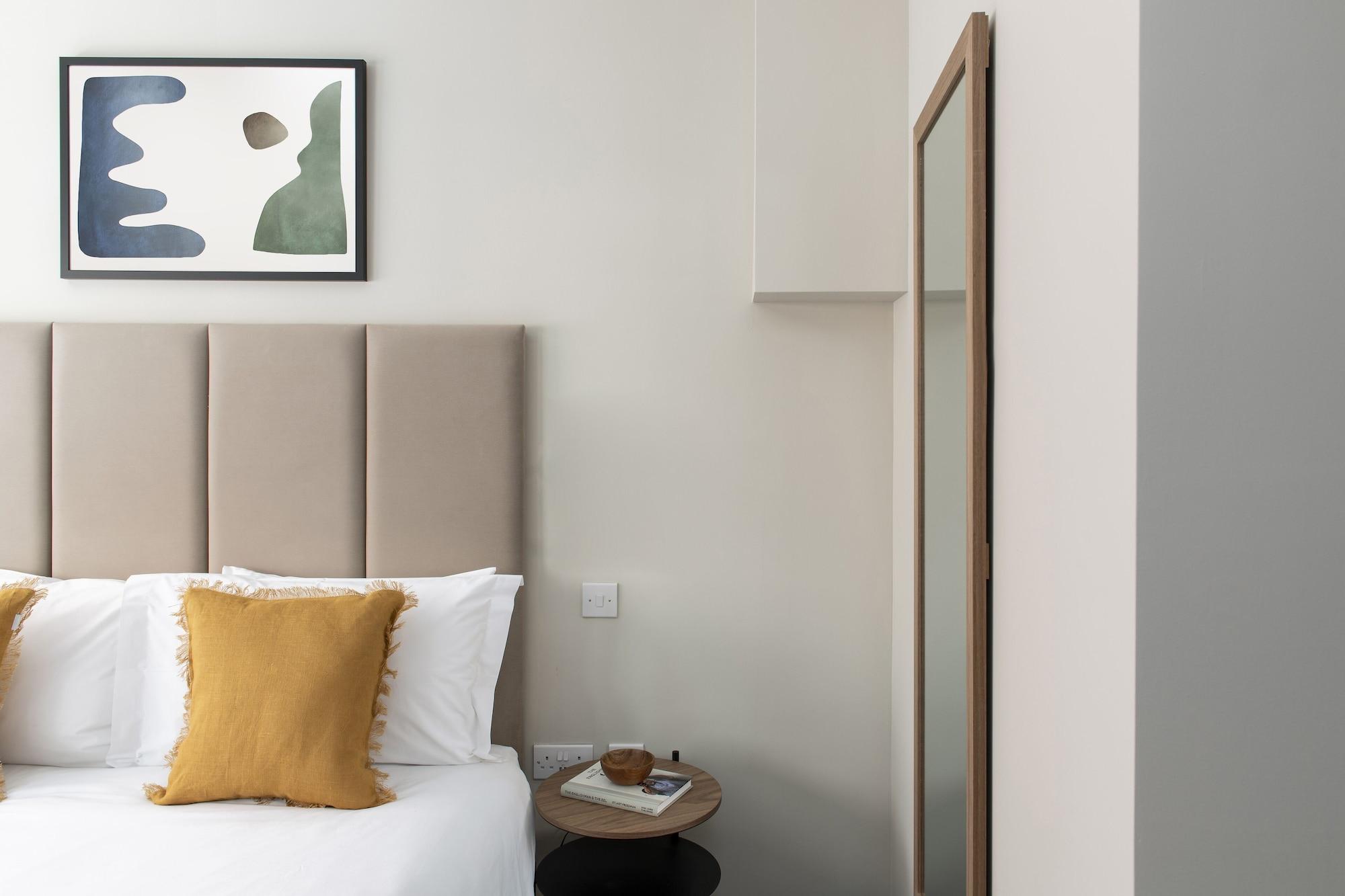 Cove Cannon Street Aparthotel
