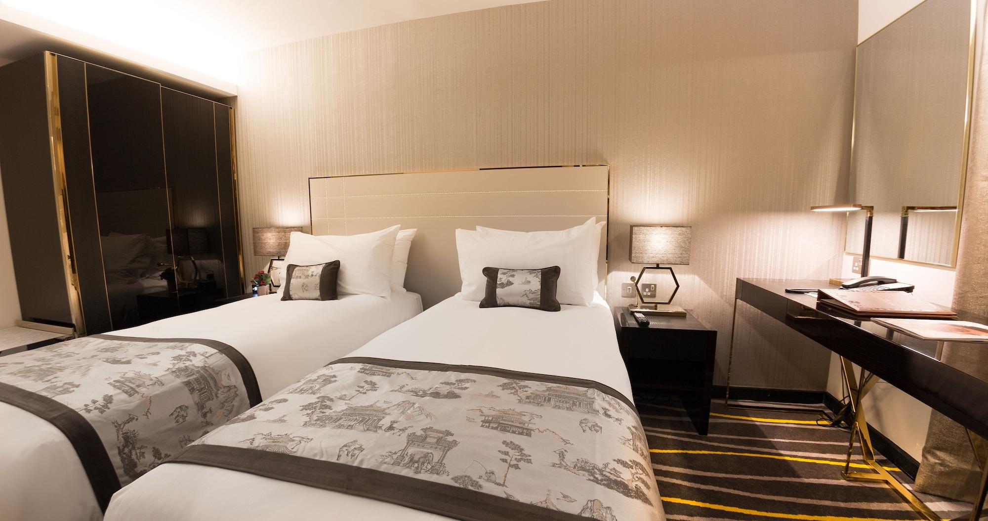 Hotel Saint London 4*