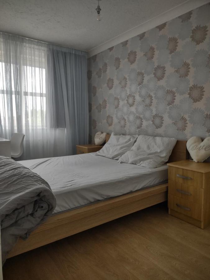Guest house Quiet And Peaceful Double Bedroom In A Nice House With A Very Large Patio London