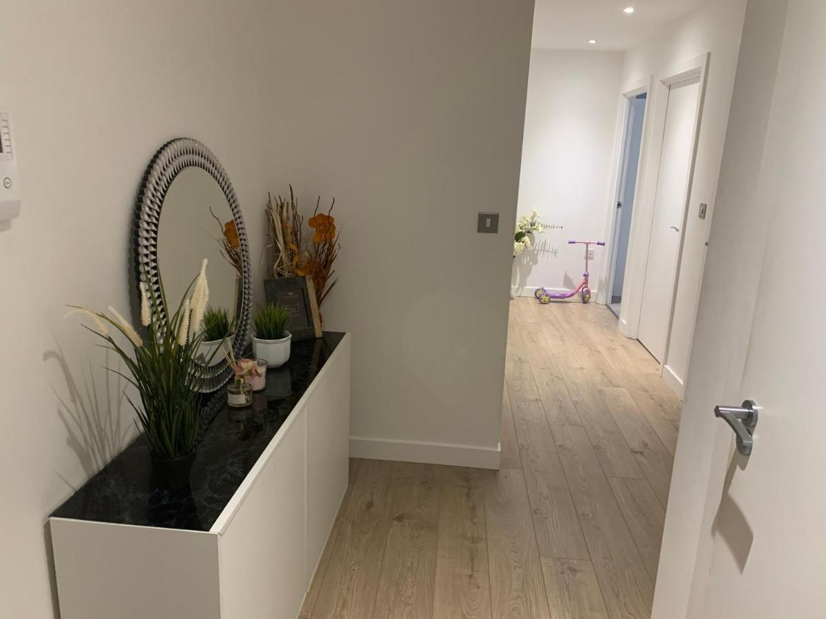 Apartamento Beautiful 2-Bed Apartment In London