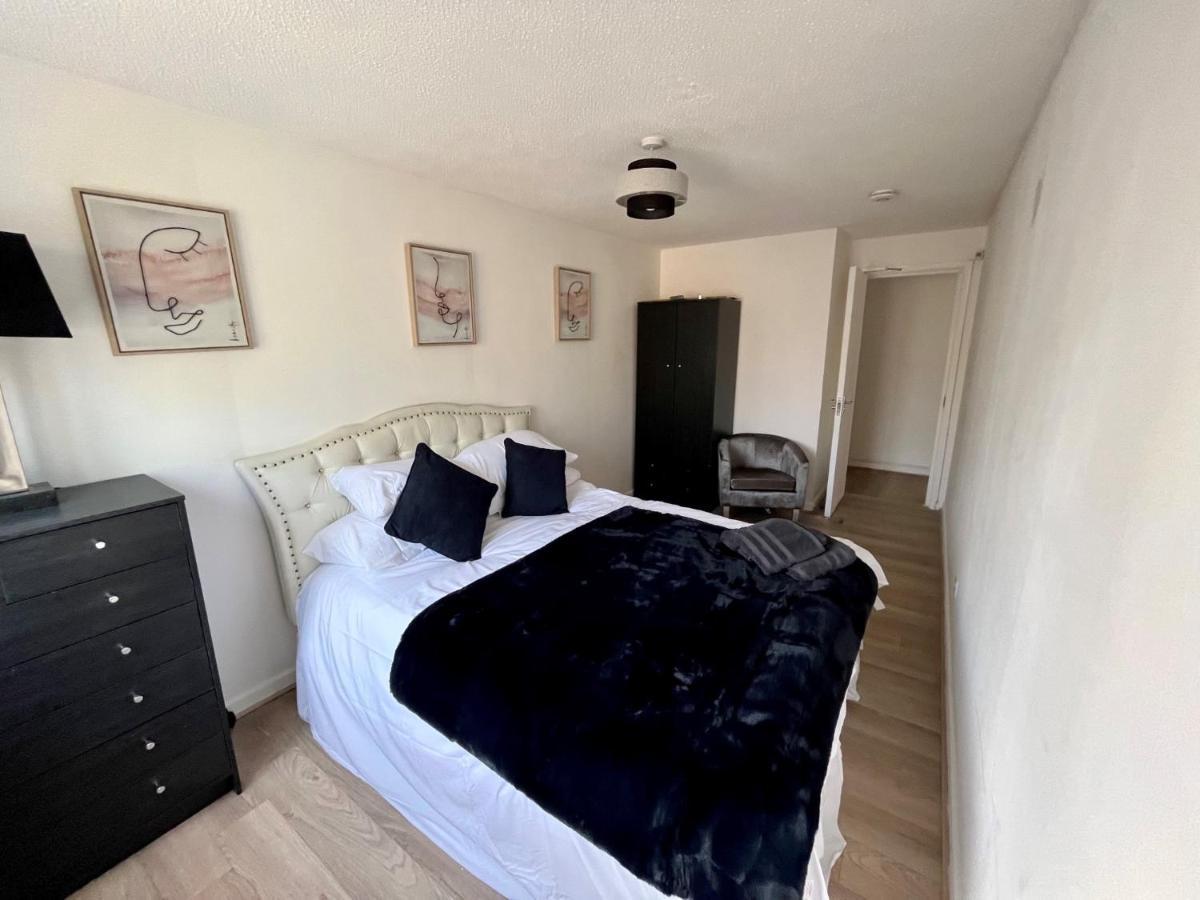 New Cosey 2 Bedroom With Free Parking Apartment London