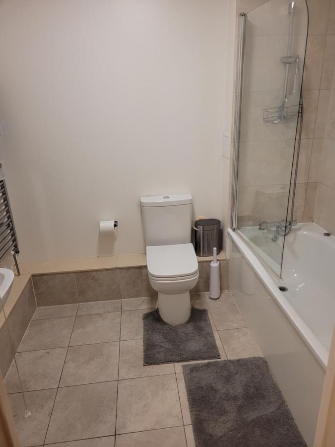 Kew House Apartment