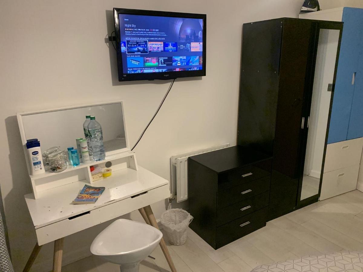 Homestay Private - Shared Near The City London