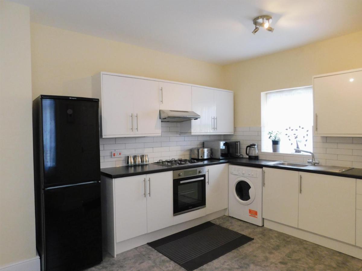 Apartamento Entire 4 Bedroom Terrace House In *