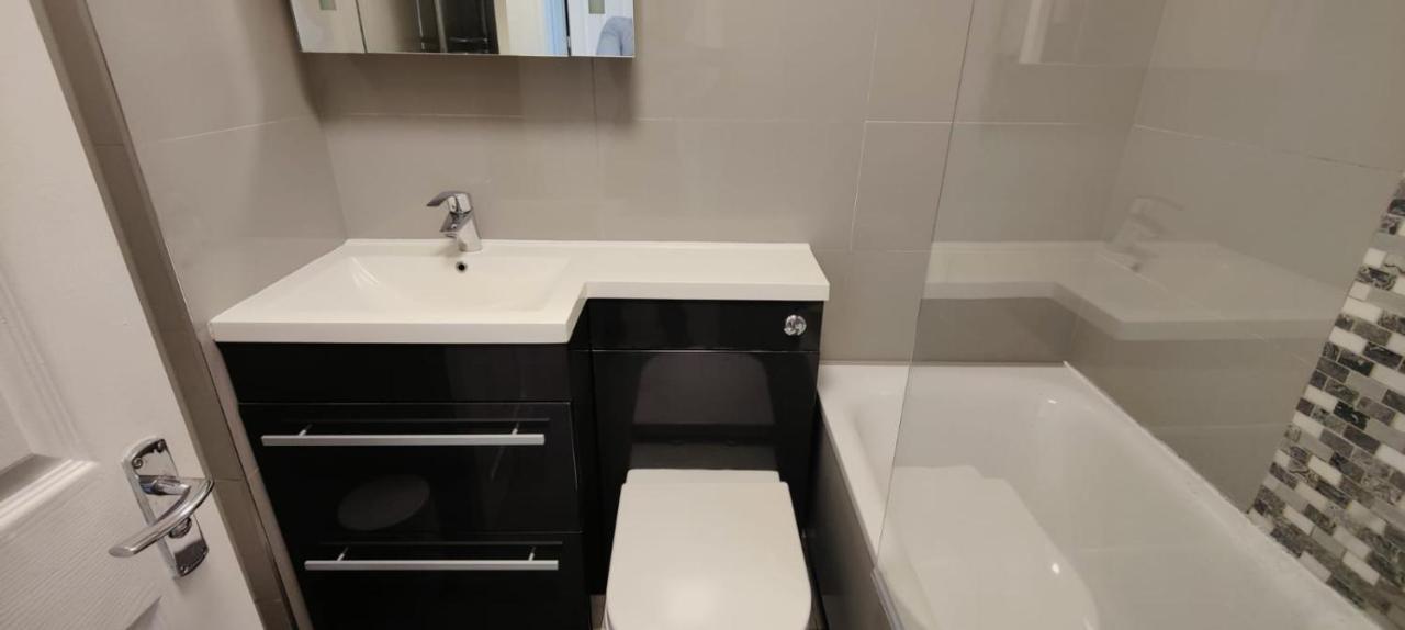 Spacious 3 Bed Flat Near Liverpool Street, Spitalfields Apartment