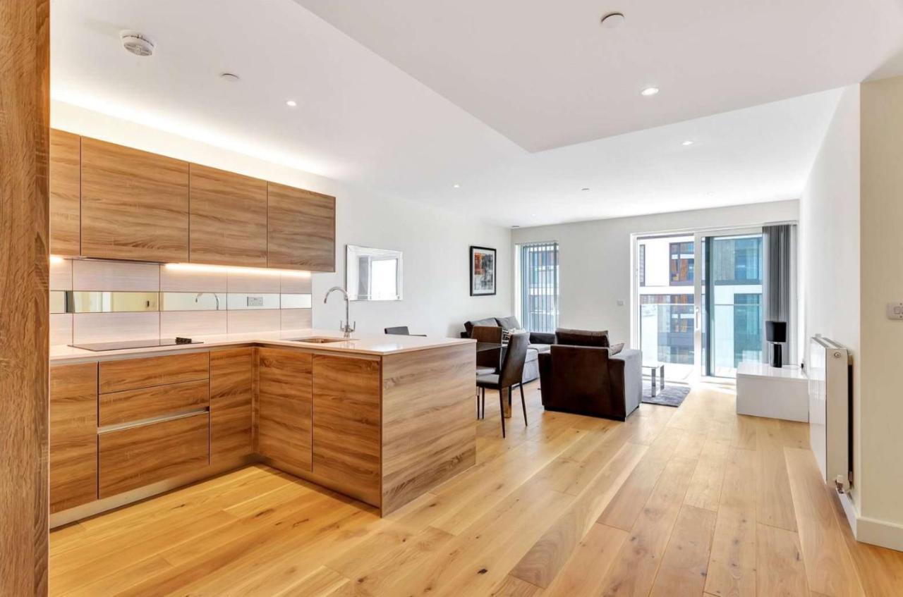 Riverside Minutes From Elizabeth Line * London