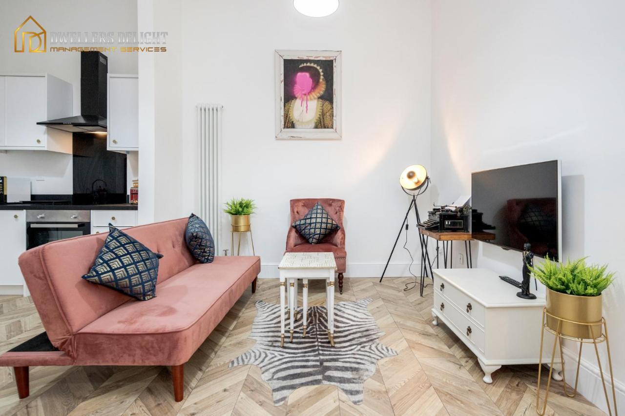 Entire 2 Bed Flat Plaistow,canning Town Prime Location In Apartment