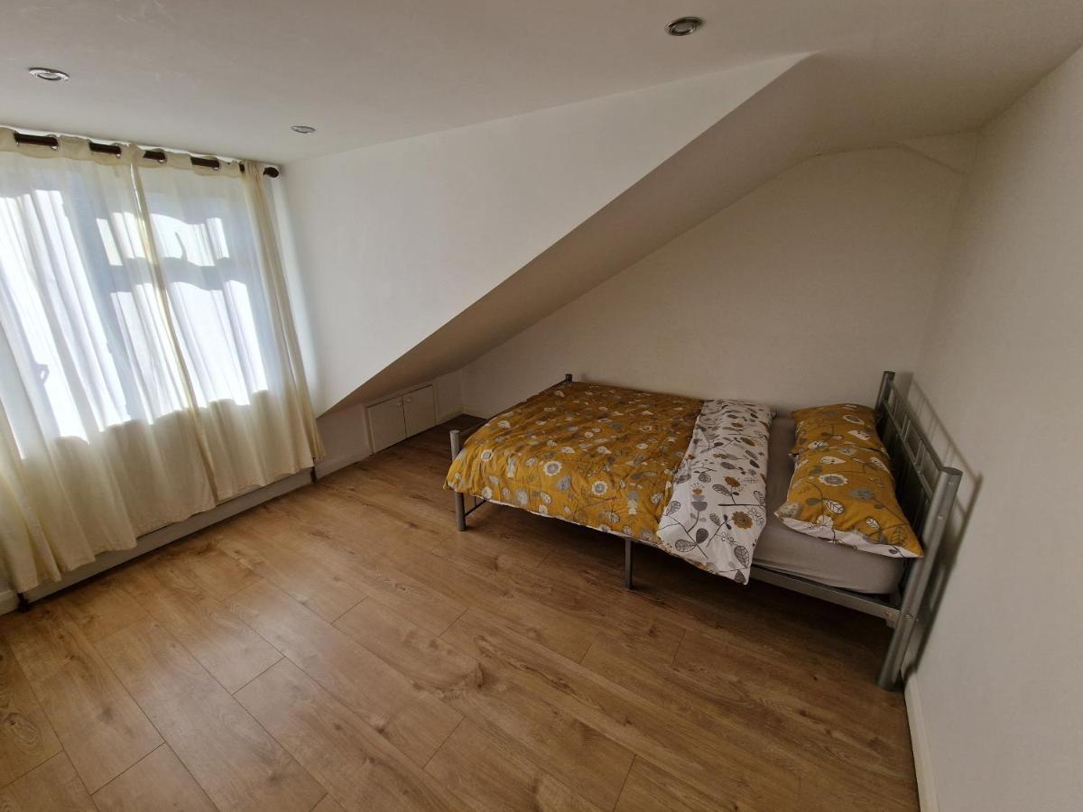 Mile End Budget London