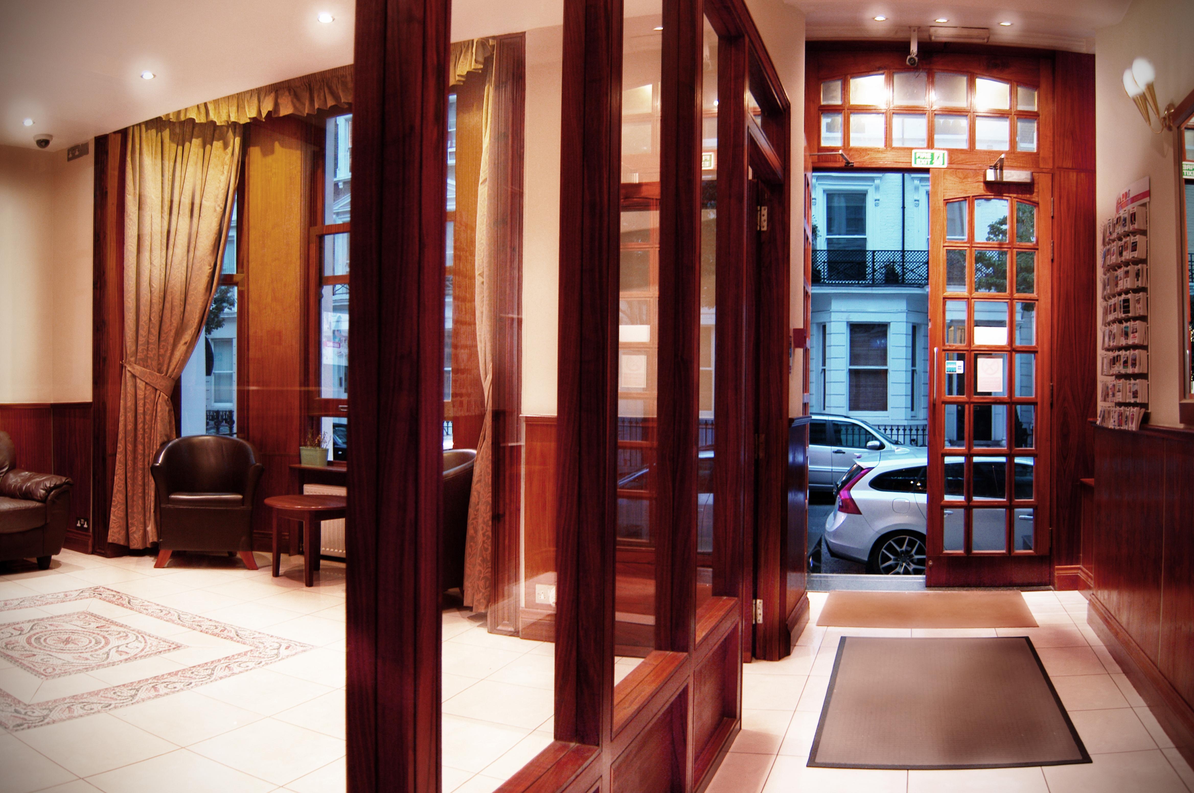 Westbury 3* London