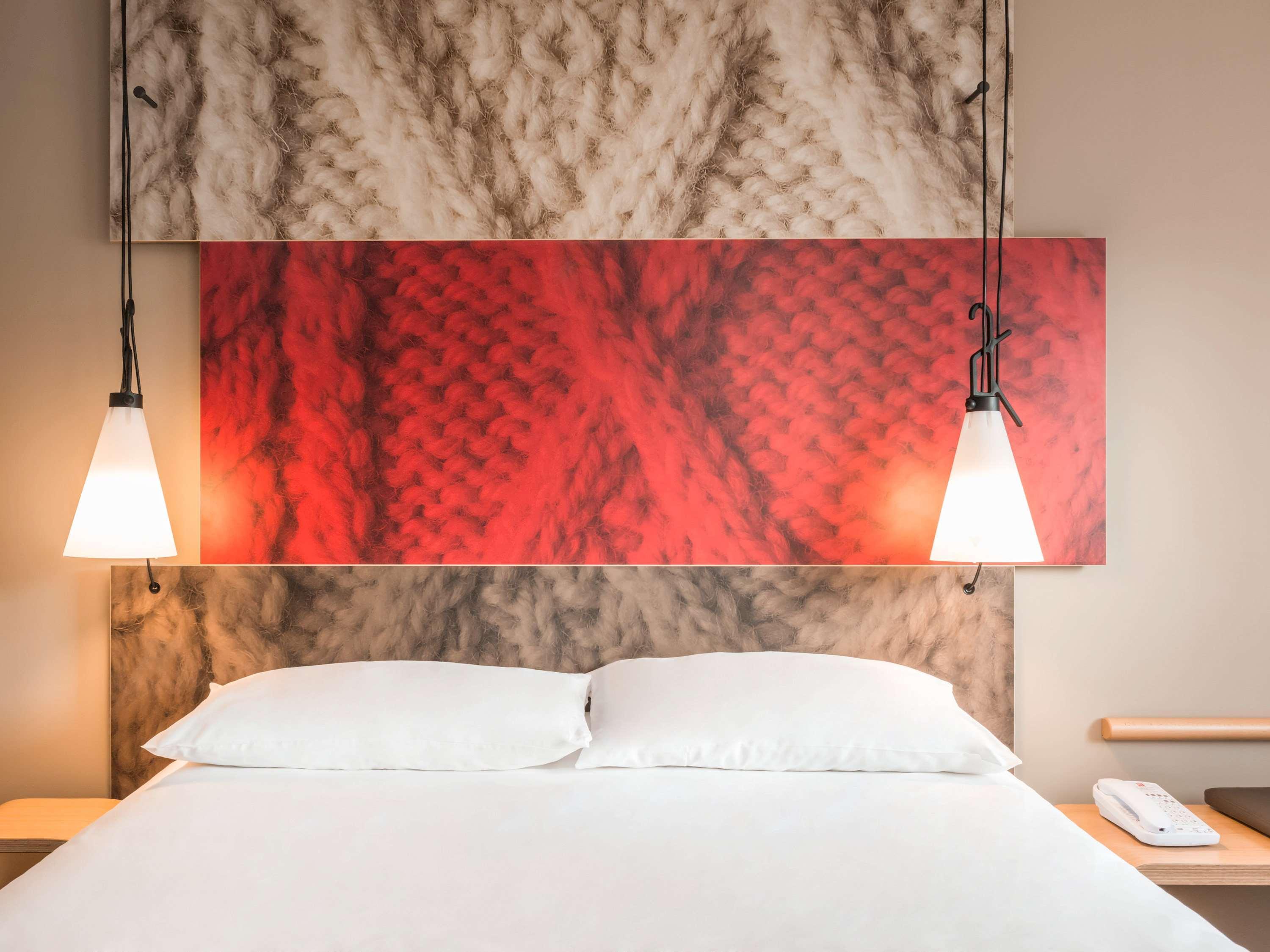 Ibis Docklands Canary Wharf Hotel 3*