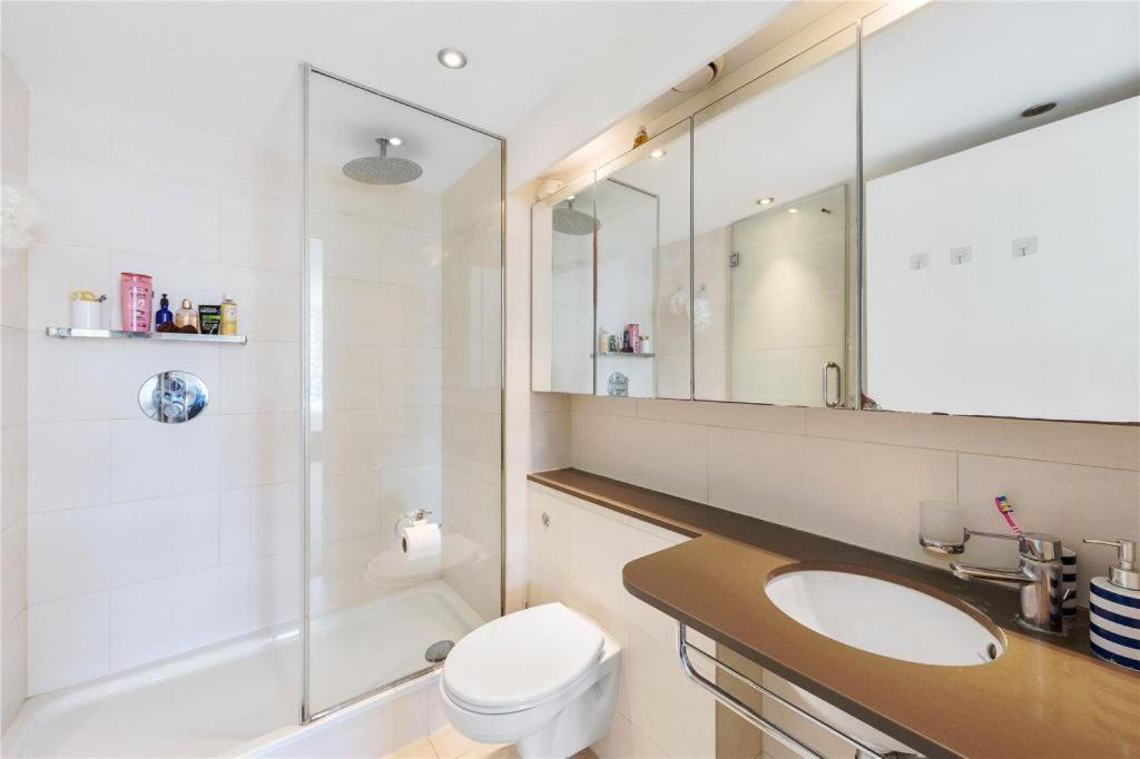Two Bedroom - Excel Apartment