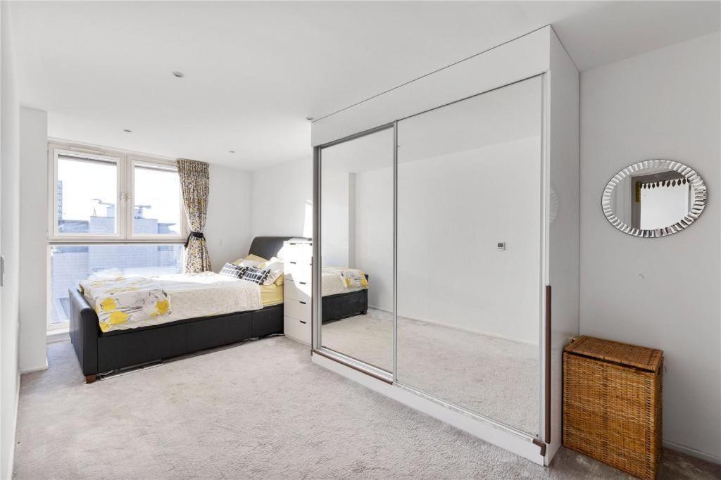 Two Bedroom - Excel Apartment *