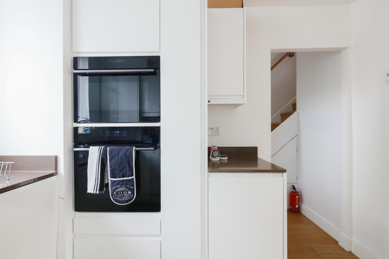 Apartment Bright & Welcoming Garden Flat Sleeps 6 In Style London