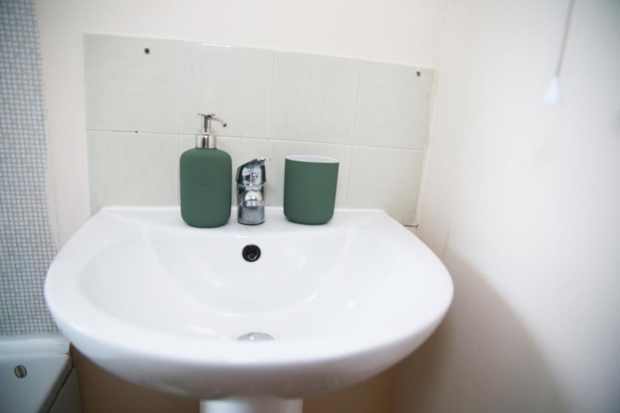 Apartment Canning Town Warms Cozy One Bedroom London