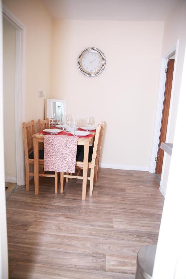 Canning Town Warms Cozy One Bedroom