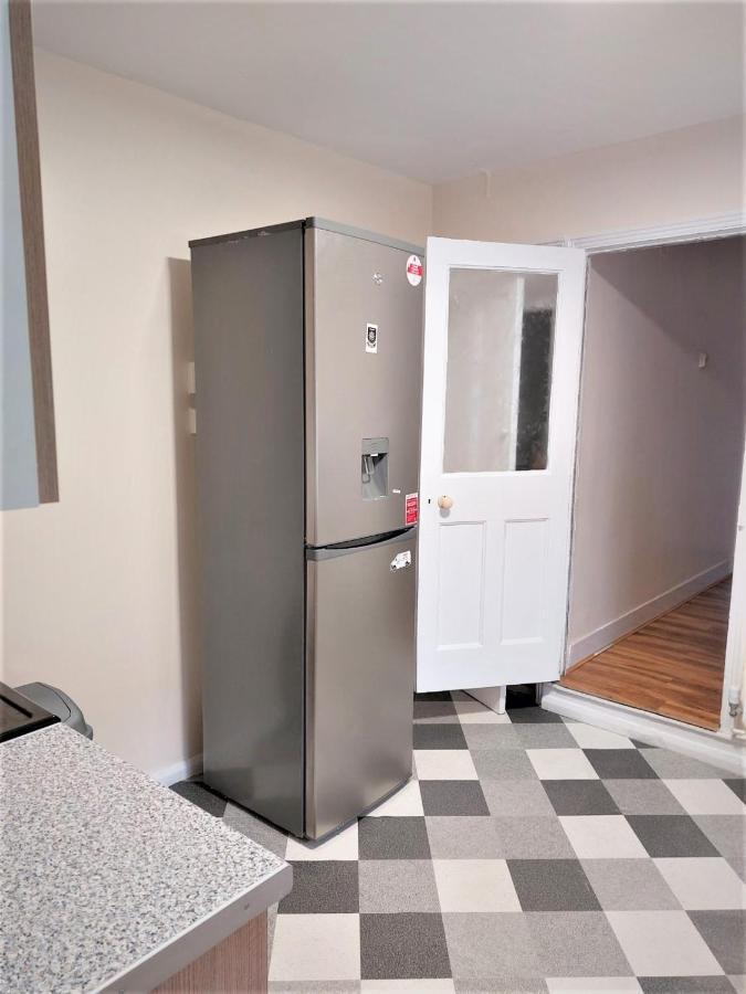 Cheerful 3 Bedroom In Greater Holiday home London
