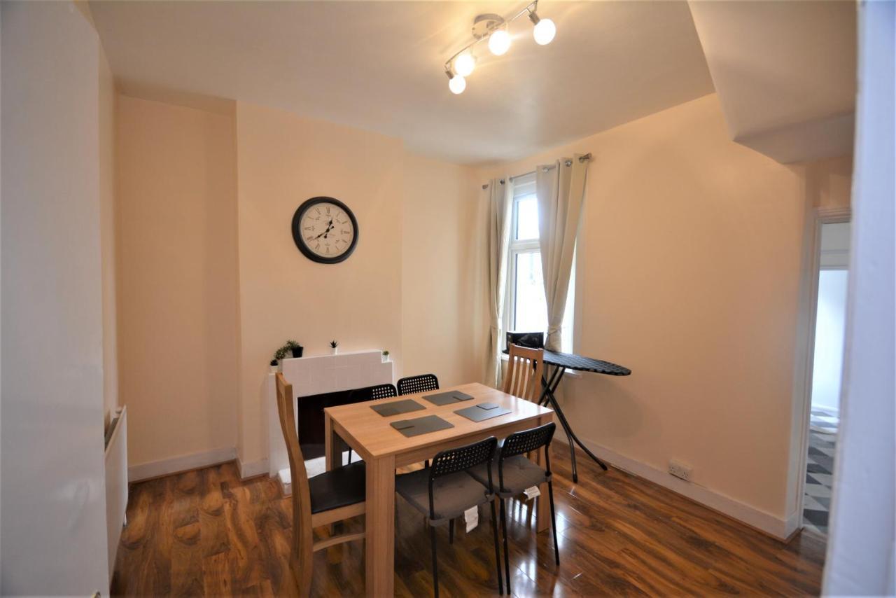 Cheerful 3 Bedroom In Greater Holiday home