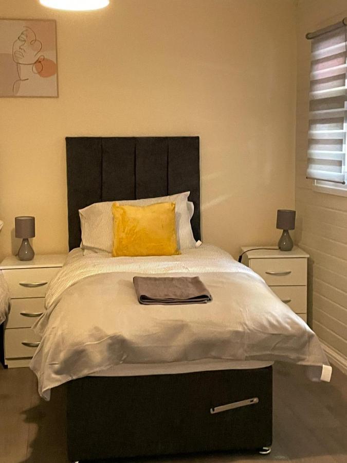 Apartment Lewisham Contractors' Haven: Spacious 3-bedroom With Parking & Wi-fi London